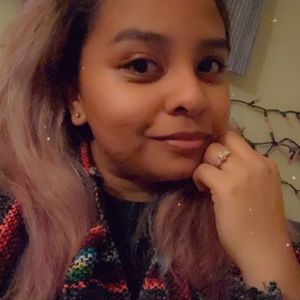 Meet your Posher, Lesly